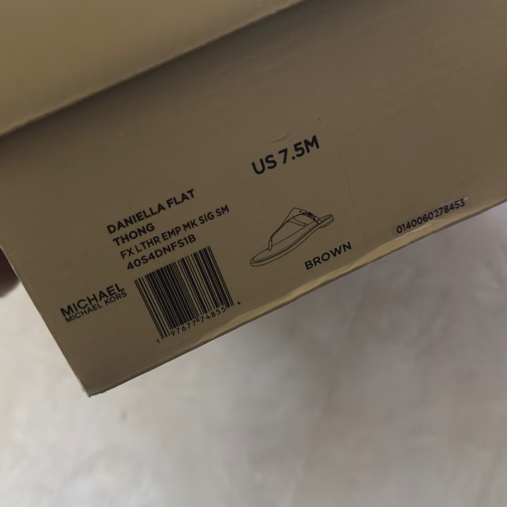 Michael Kors THONG DANIELLA FLAT size 7.5 - Picture 6 of 6